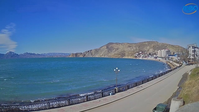 Веб камера в Орджоникидзе - вид на море, набережную и бухту Провато 