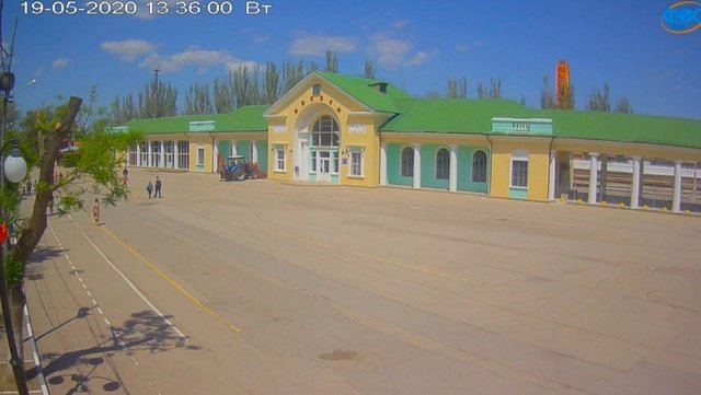 Веб камера на привокзальной площади Феодосии - ЖД вокзал